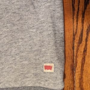 Levi's grey crew neck in small